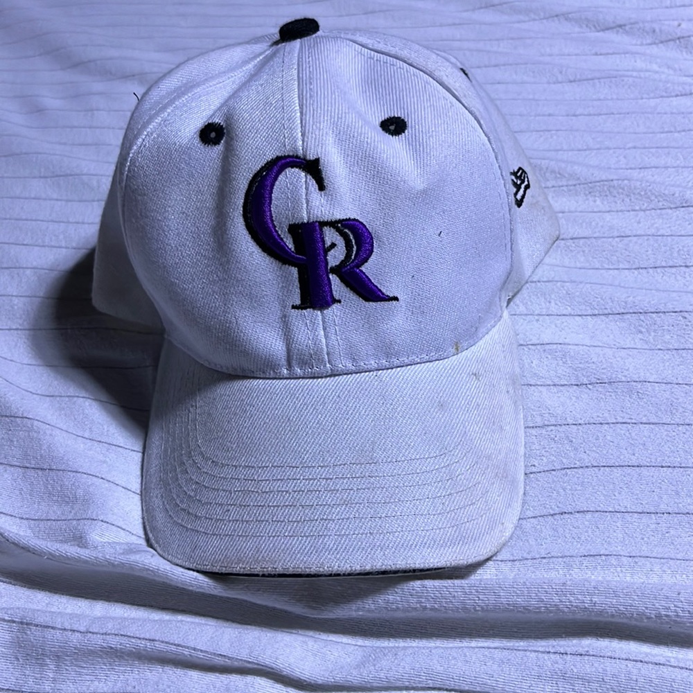 White Rockies hat